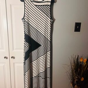 Milano Black and White Geometric Maxi Dress